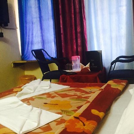 Hotel Shingar Manāli Kültér fotó
