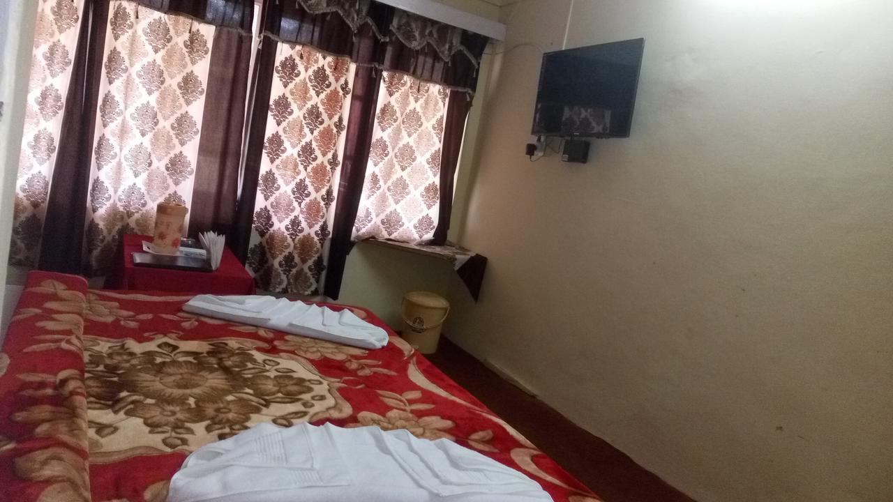 Hotel Shingar Manāli Kültér fotó